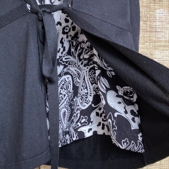 White House Black Market silk cotton blend tie front top with built in silk pnel - Picture 2 of 7